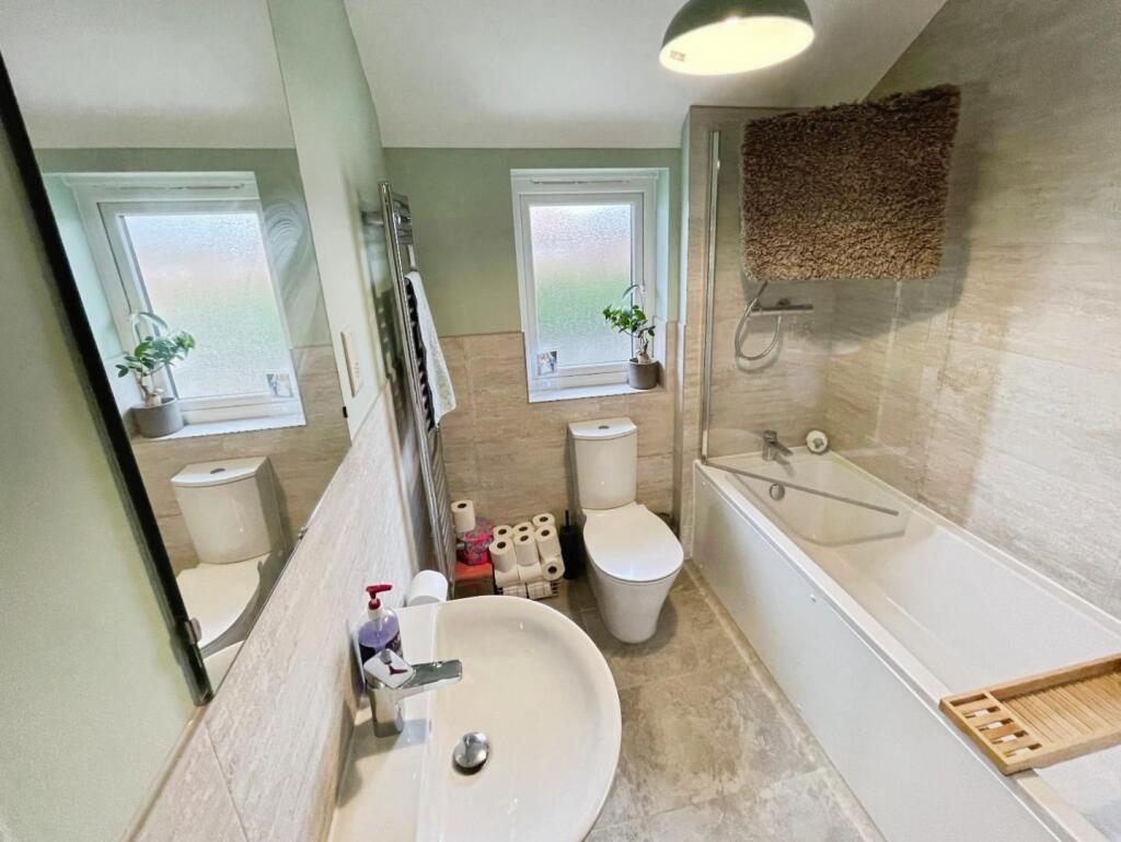 fb06ab73--4B8F-8251-6409FD008ADC-35249-000004BE74E