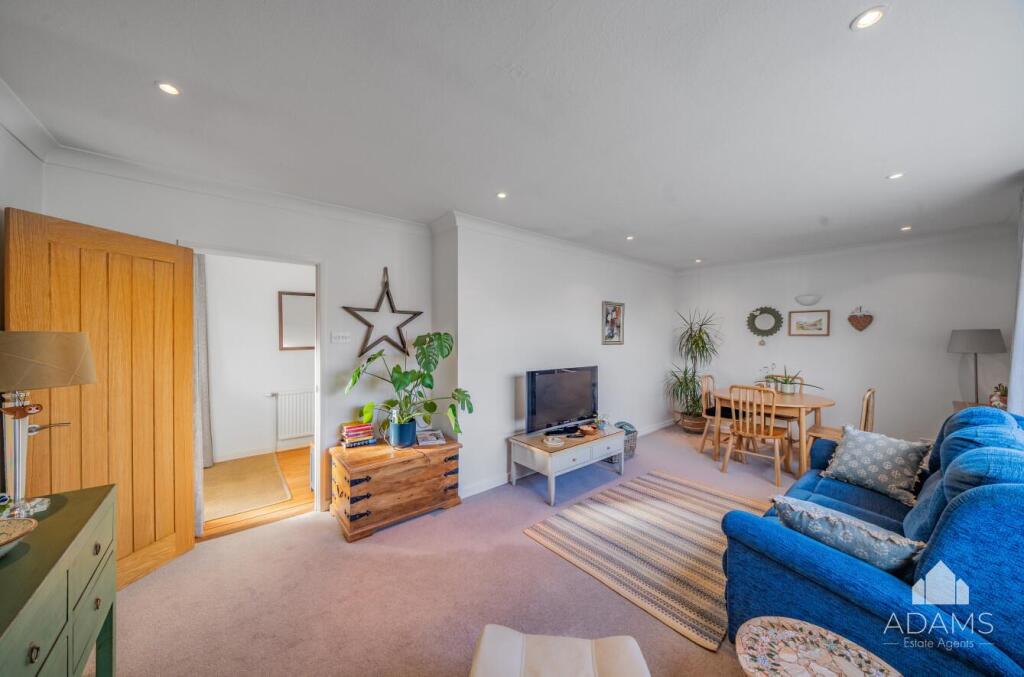 Sitting &amp; Dining Room