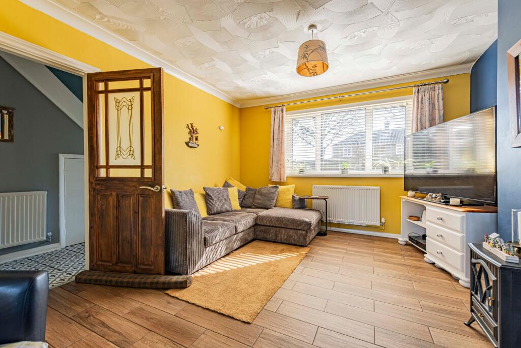 Living Room (3)