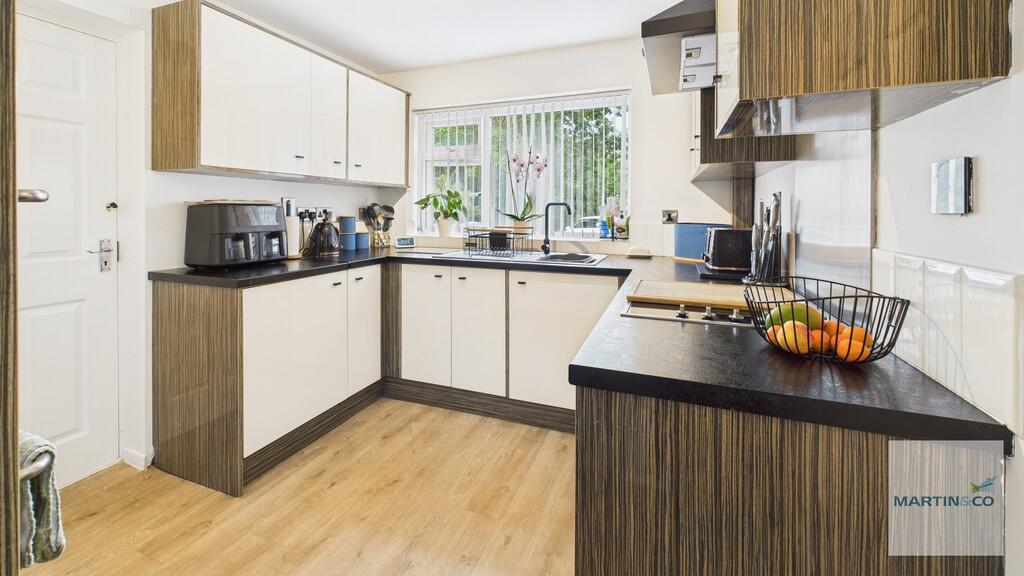 CAM03663G0-PR0161...