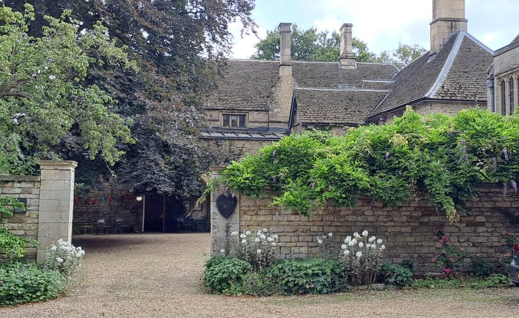 View Grantham House