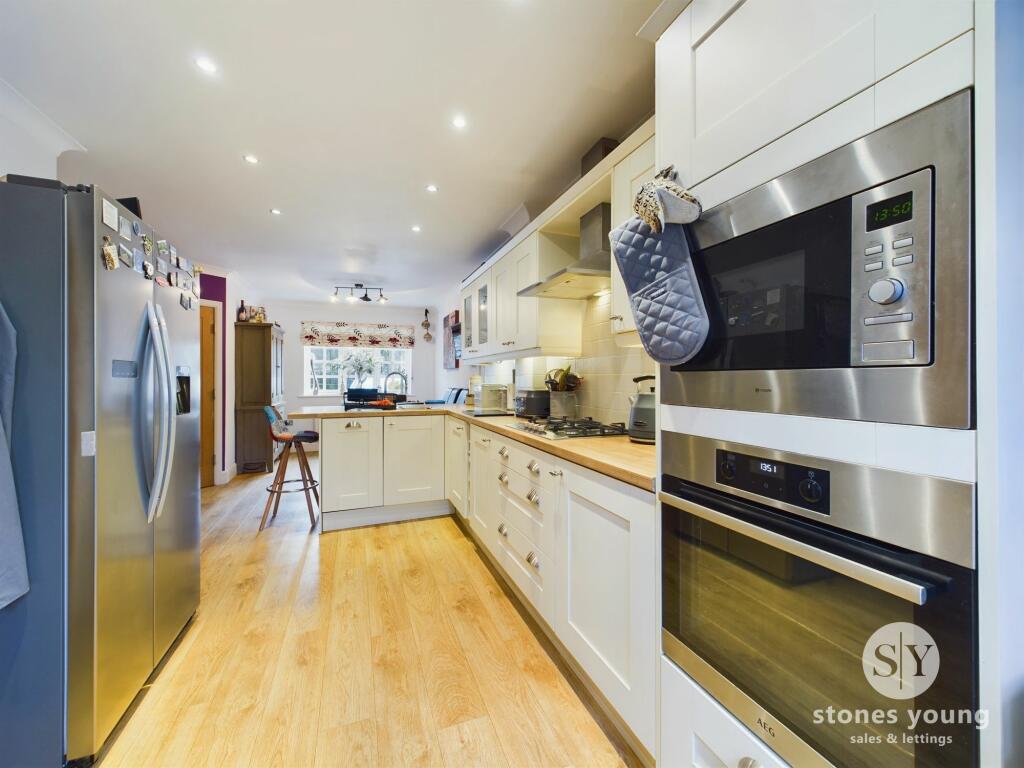Kitchen &amp; Dining Area