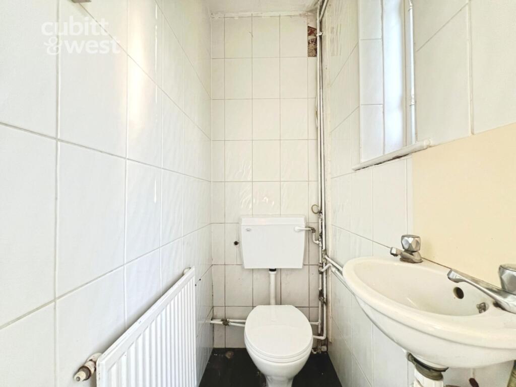 Communal WC