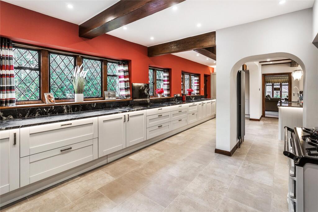 Ample Worktop Space