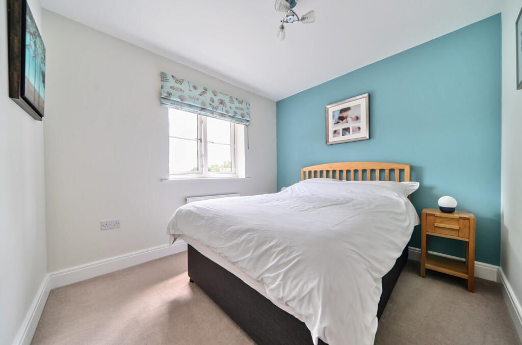 1298488-18-683738...