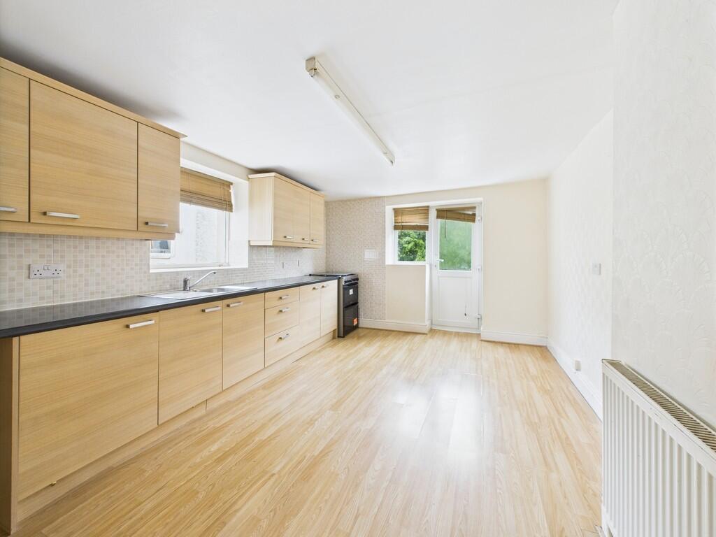 CAM03974G0-PR0158...