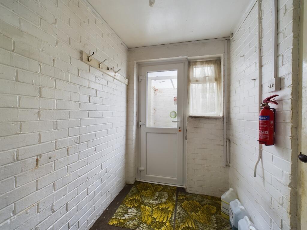 CAM01740G0-PR0296-STILL004