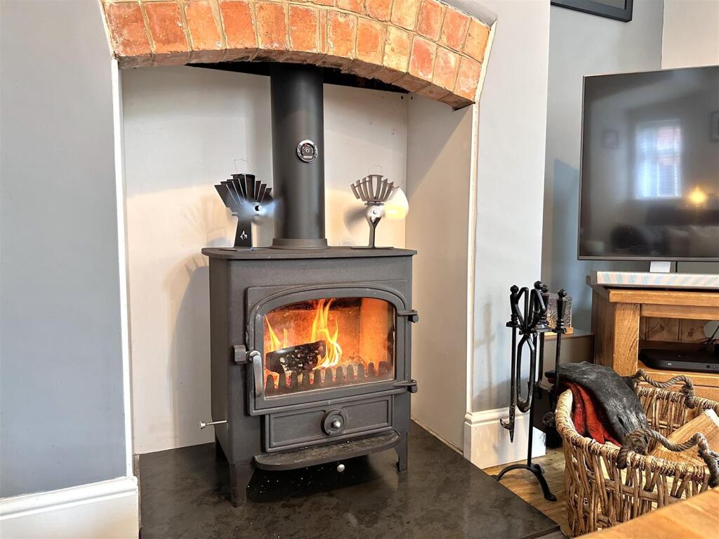 Fireplace/ Log Burner 035