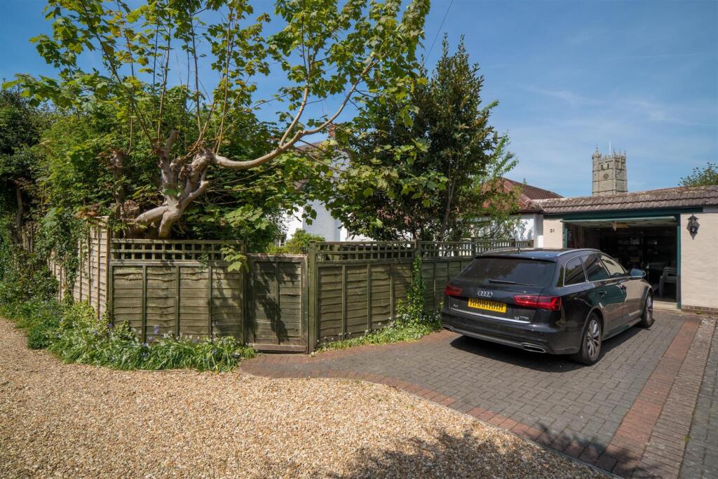 Garage &amp; Driveway