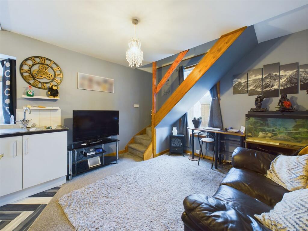 Lounge/kitchen: