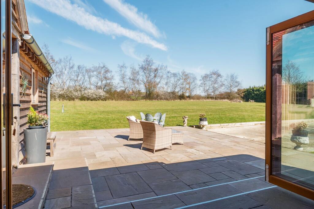 Bifolding Doors from Kitchen/Diner onto Patio