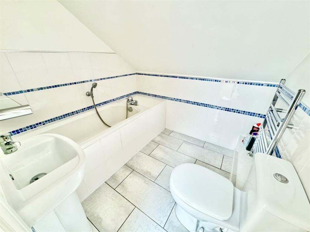 3rd floor bathroom.jpg