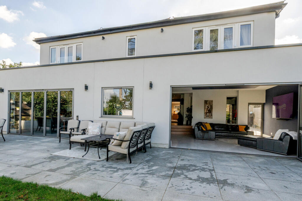 Rear External