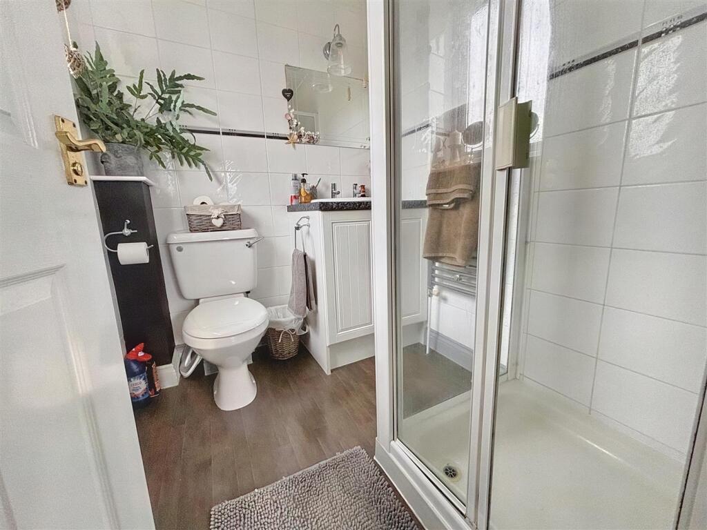 Ensuite to Master