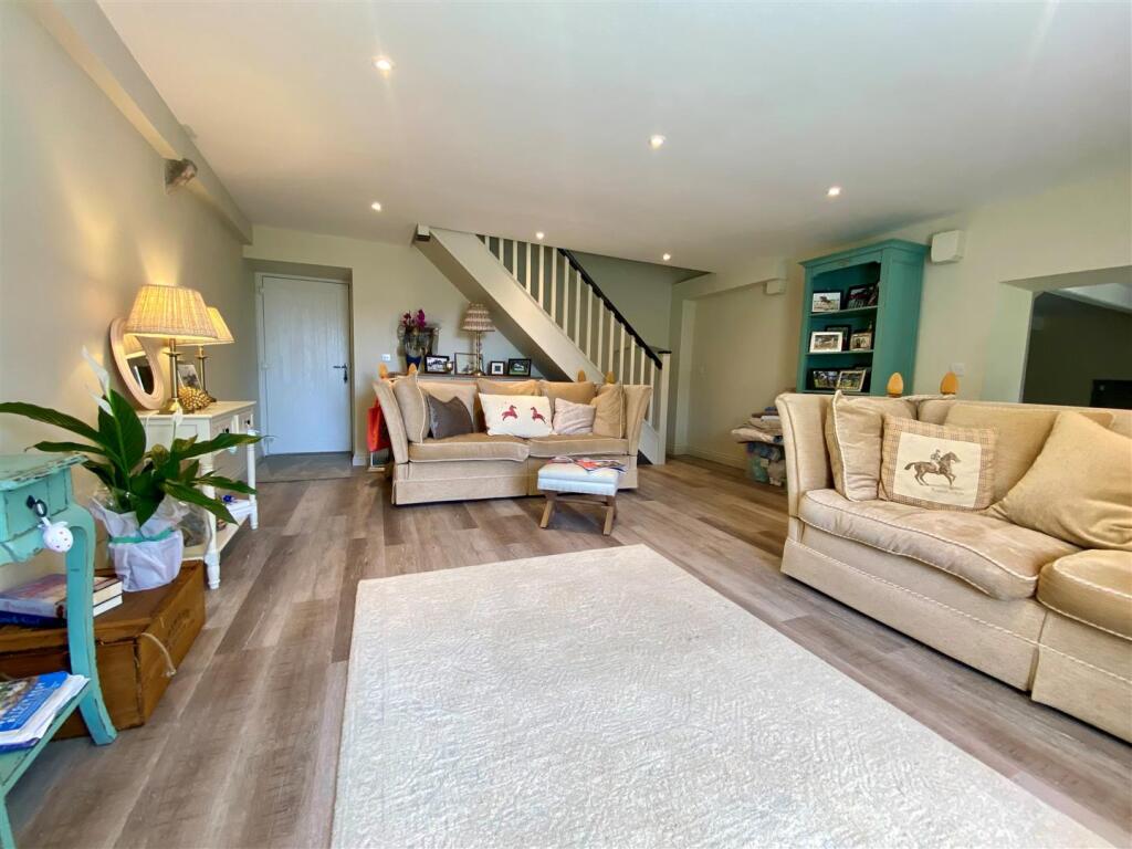 cae pentre 2nd sitting room.jpg
