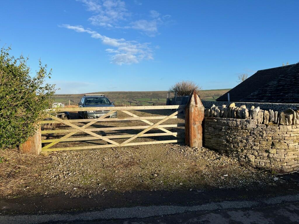 Gated vehicle access