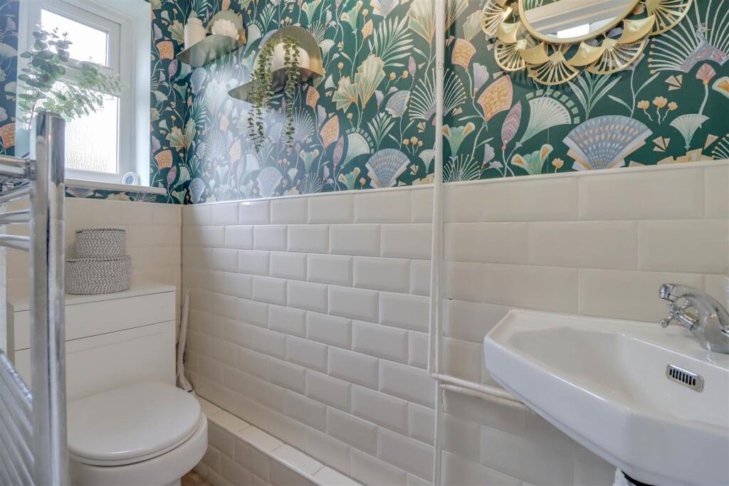 60 RODING NEW INSIDE-7.jpg