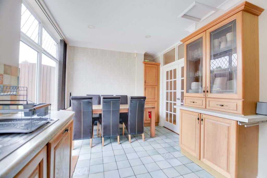 Extended L-Shaped Kitchen Dining Room