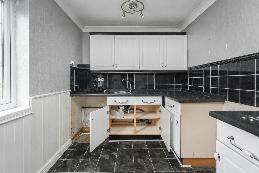 94 The Hove, Murdishaw, Runcorn, Cheshire, WA7 6EE