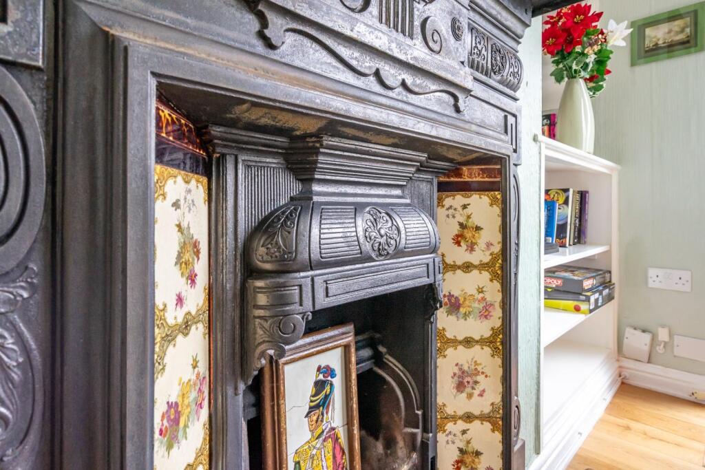 14 chestnut grove-5.jpg