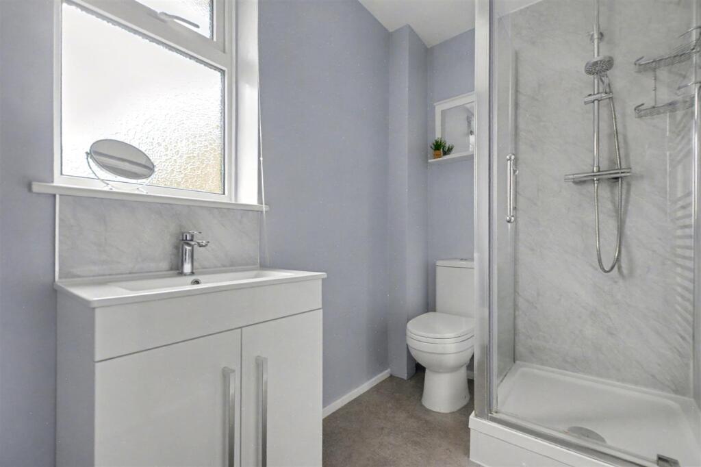 Shower Room.jpeg