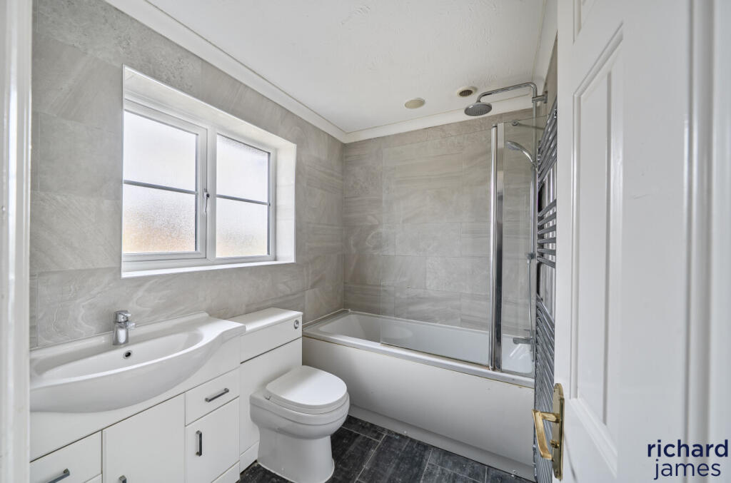 933cd871f5aa4b9cb2841c6d94ab4363