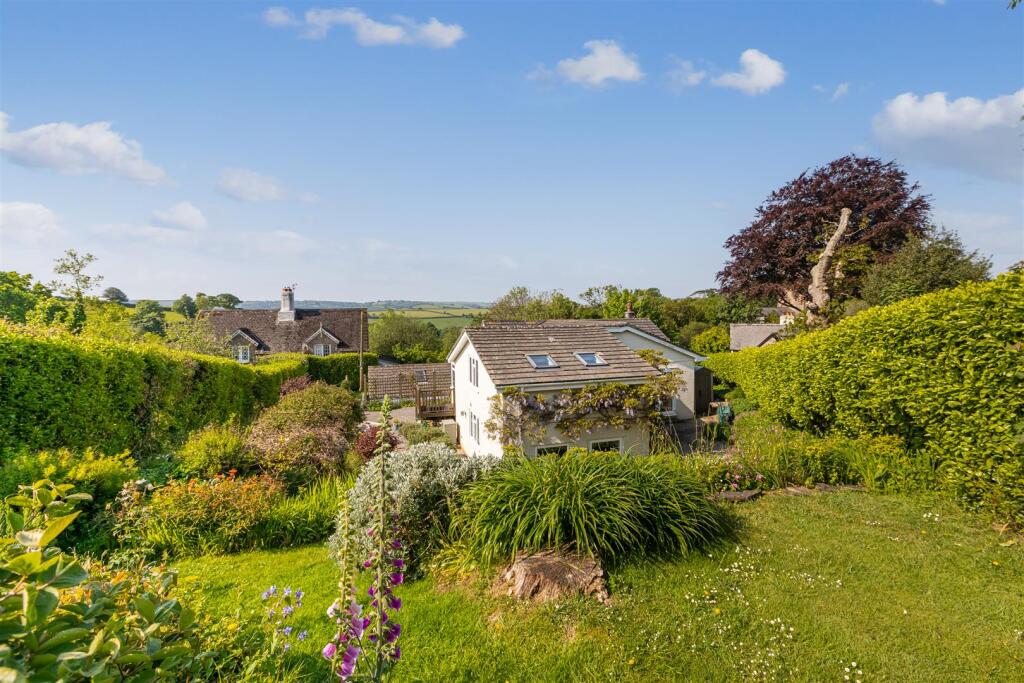 A15 - Ashprington Externals, Greys - 240521.jpg