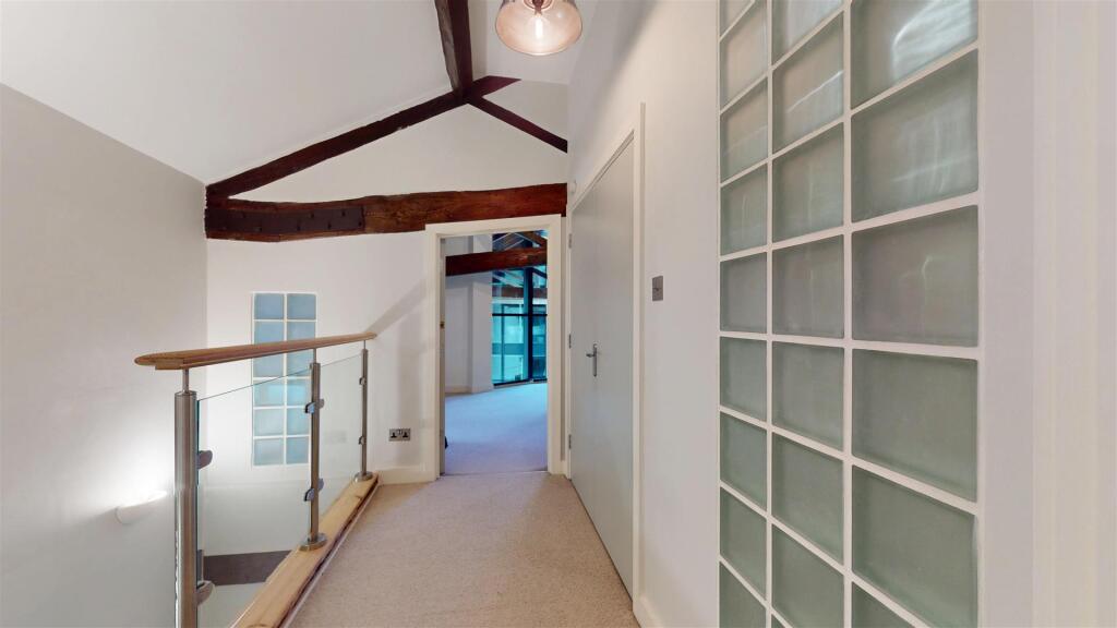 2nd Floor Landing