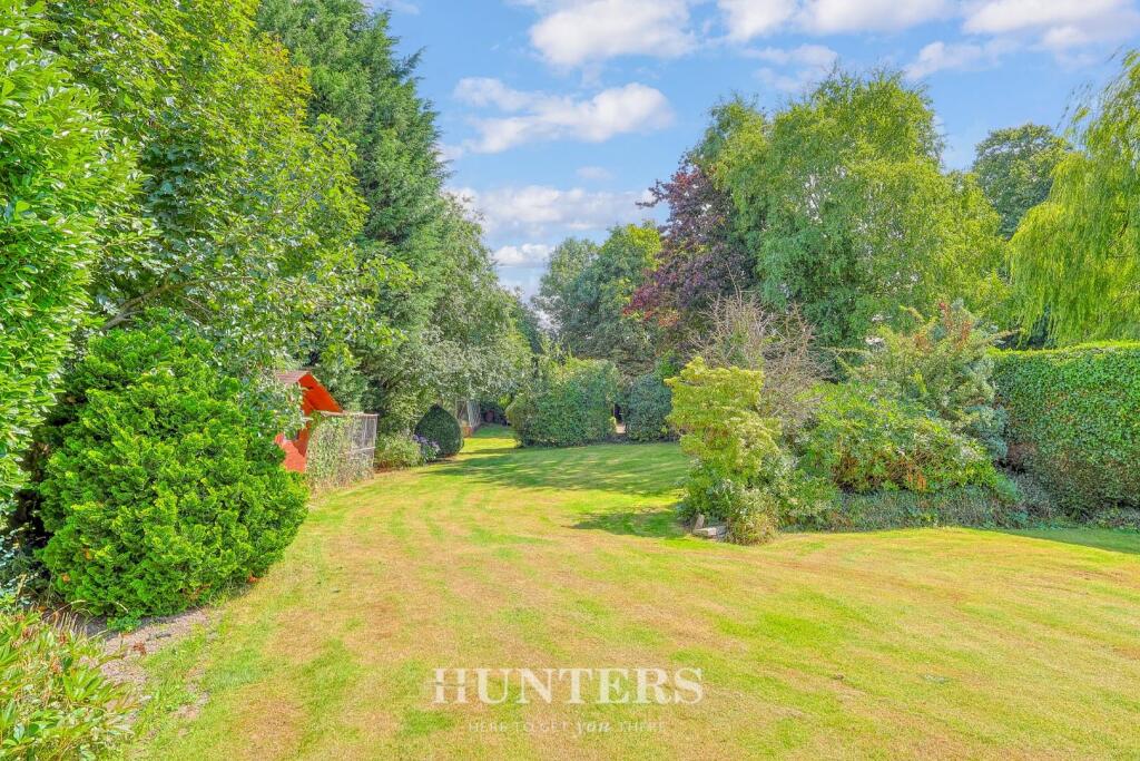 126 Boothroyden Road (52).jpg