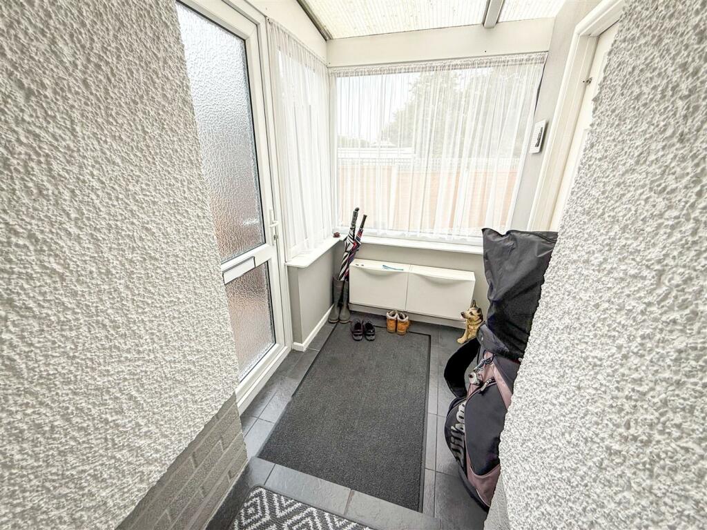 ENTRANCE PORCH