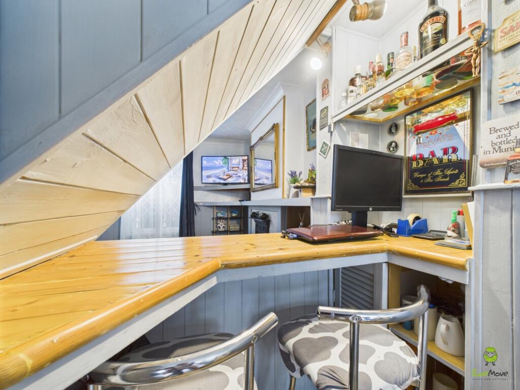 CAM02615G0-PR0084-STILL004