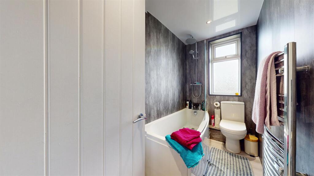 Richmond Avenue Bathroom