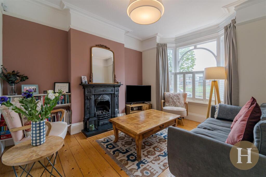 Hadleigh Estate Agents-1.jpg