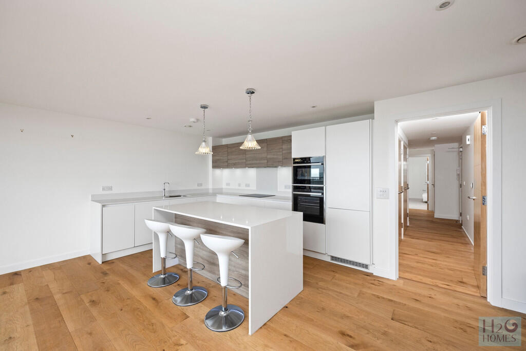 Kingsway 191, fla...