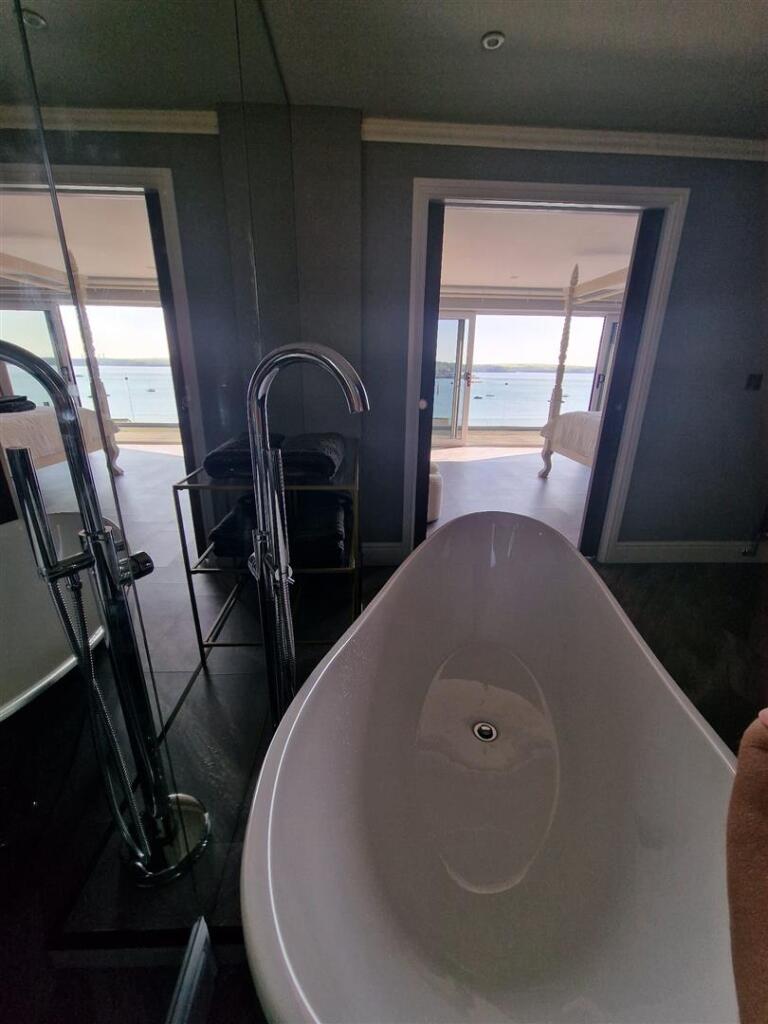 whitewings bathroom view.jpg