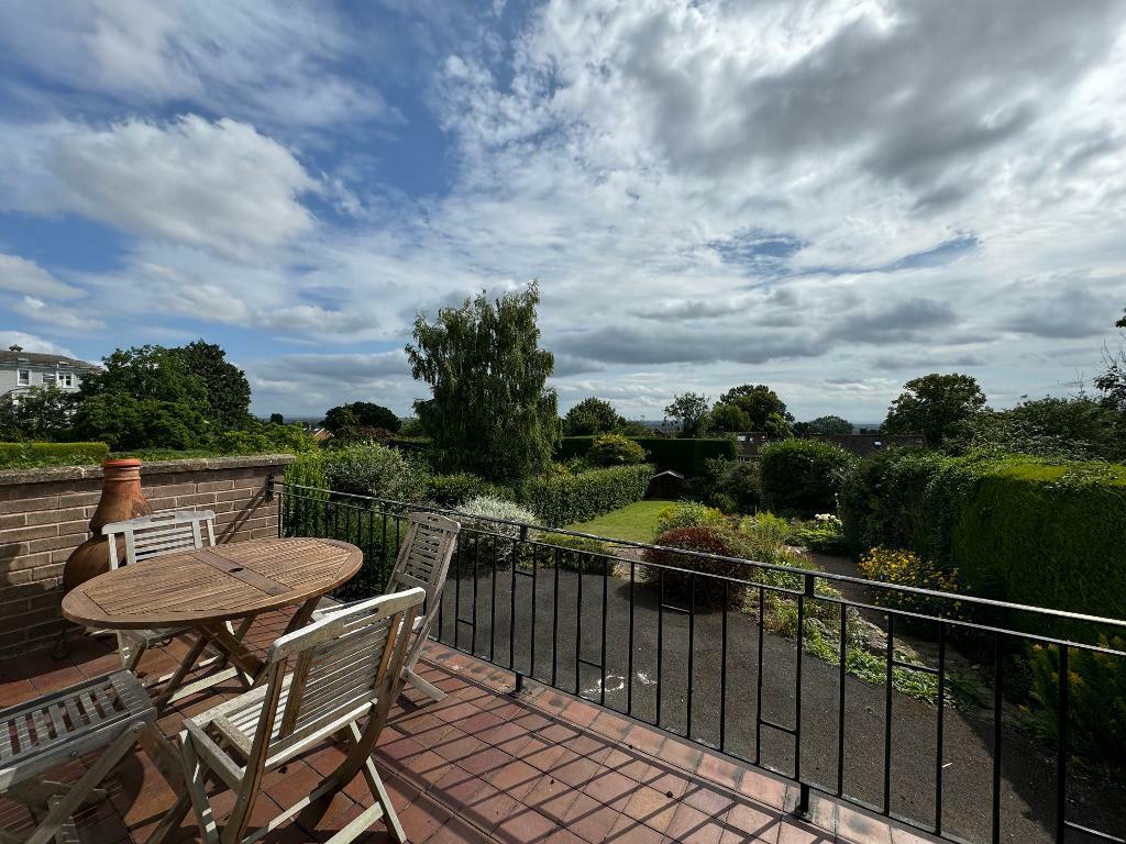 Large balcony off the sitting room