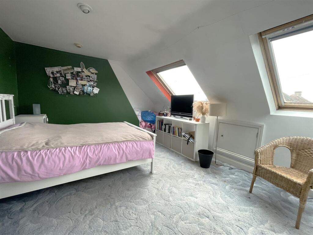 Bedroom 4.jpeg