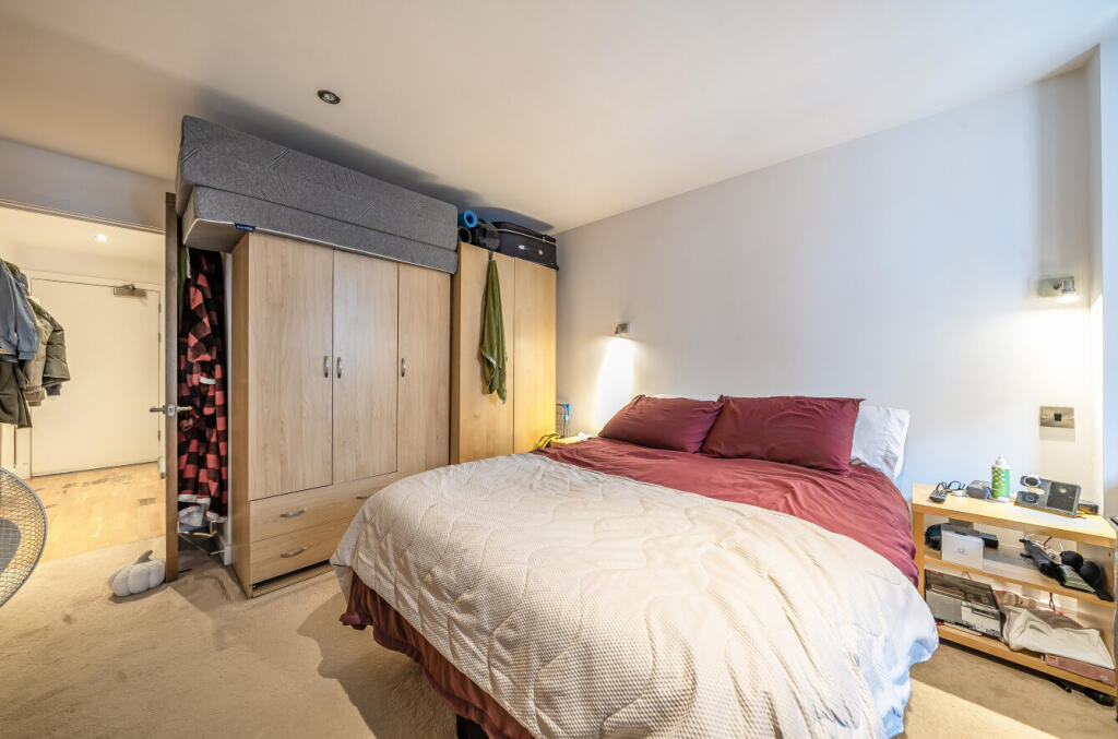 1357773-3-68cbf6d...