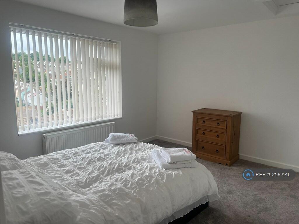 1st Double Bedroom