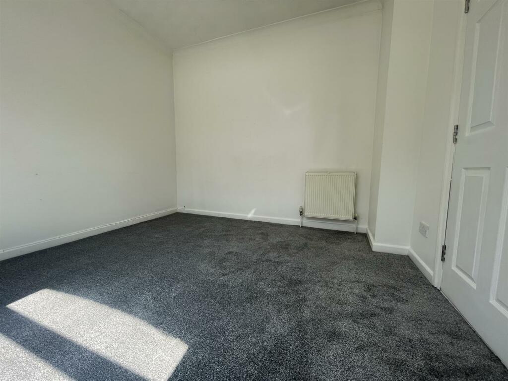 5 Newcome  Lounge2.JPEG
