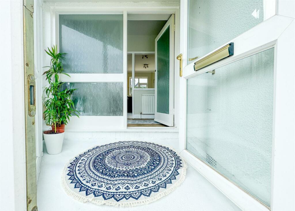 ENTRANCE PORCH