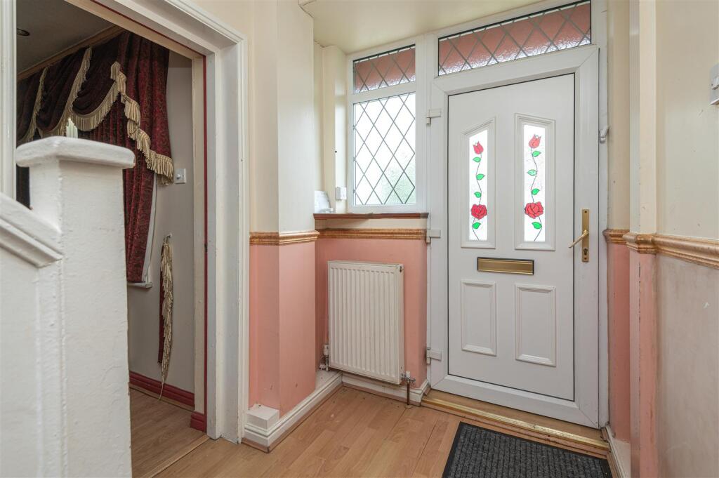 8 Mavis Road entrance .jpg