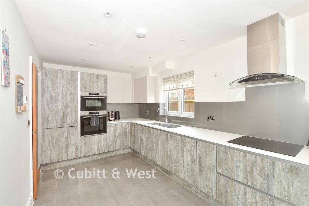 Bannisters Croft, Blindley Heath, Lingfield, Surrey