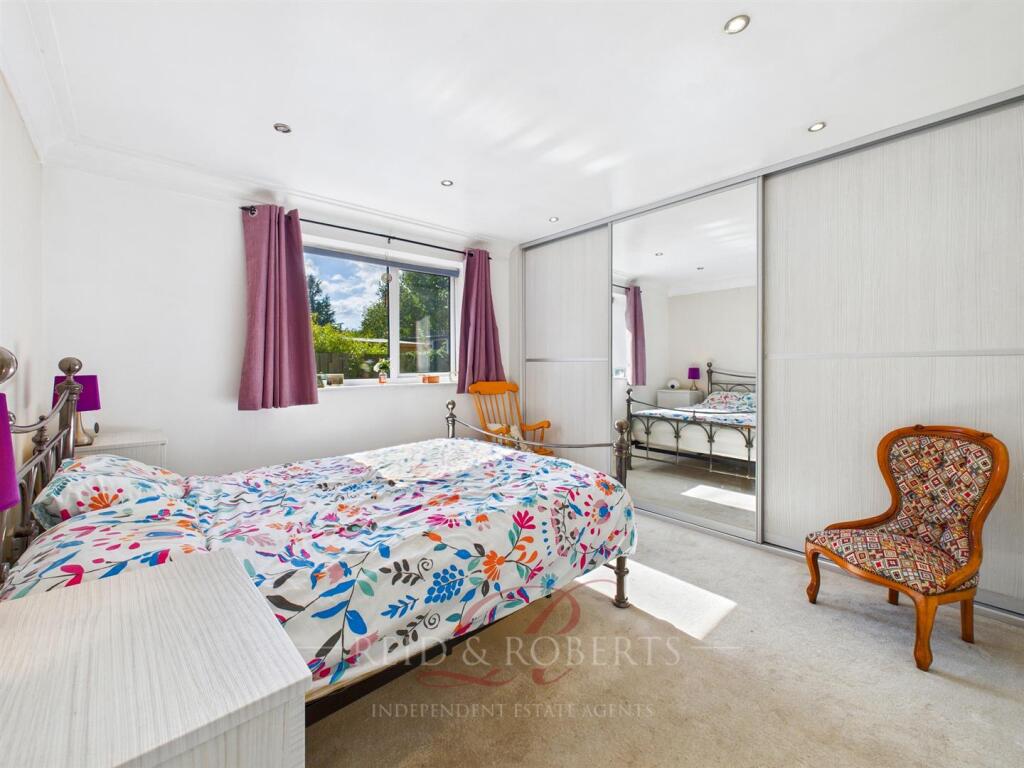 STILL001-MAINBEDROOM.jpg