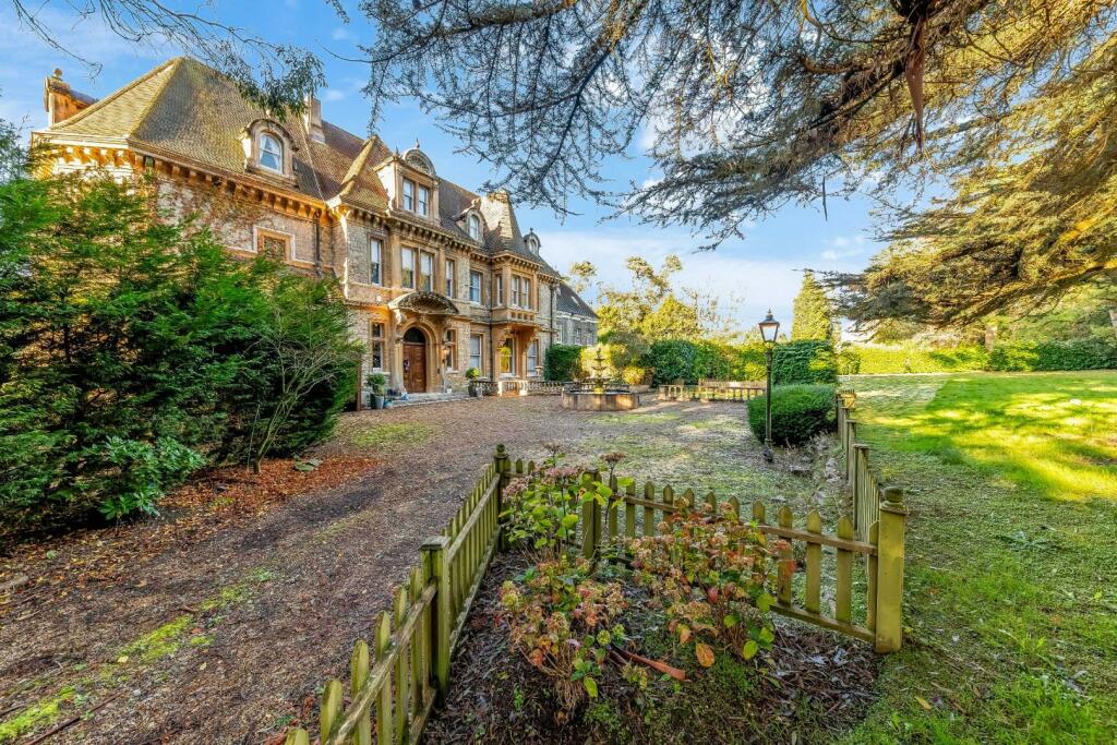 SHABDEN PARK HIGH ROAD EXTERNAL-  (11).jpg
