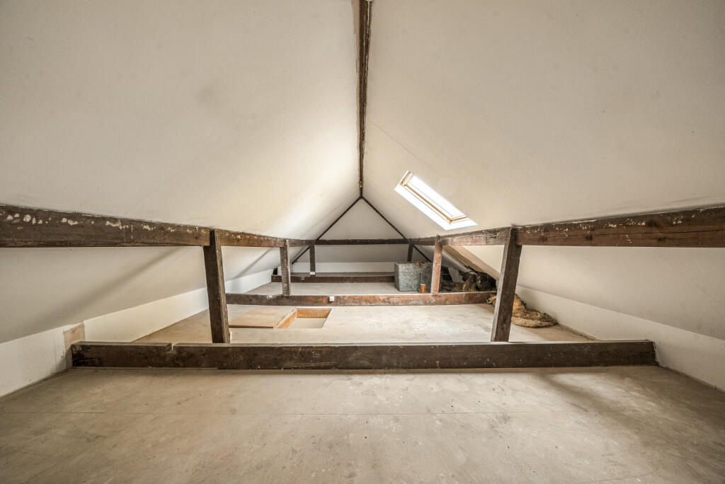 1374556-9-690881a...