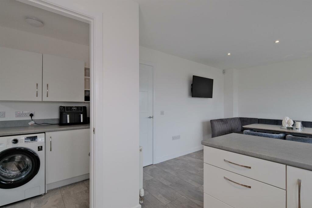 015-31 Ardencraig Terrace, Glasgow, G45 9BJ.jpg
