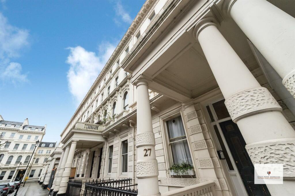 Lancaster Gate 12@27-037-037 Logo.jpg