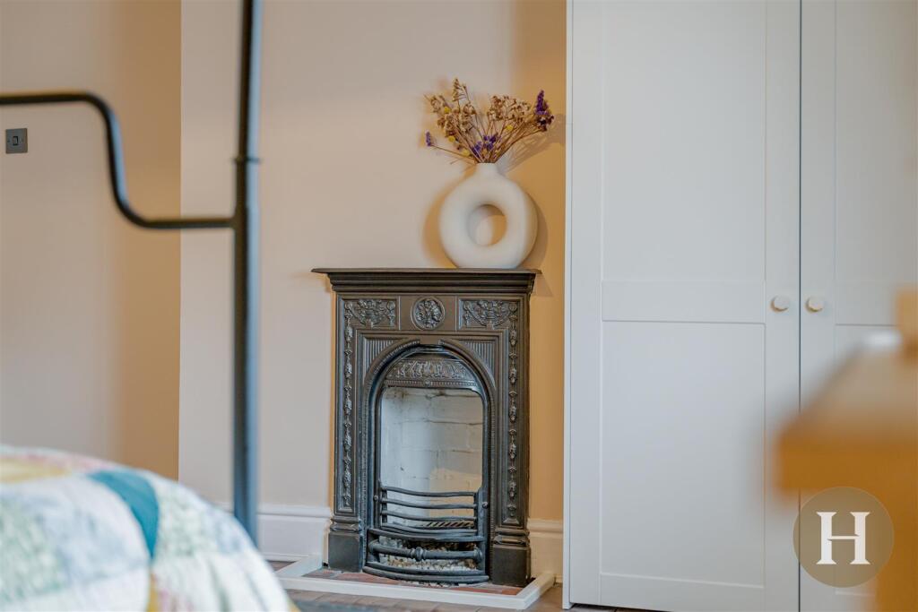 Hadleigh Estate Agents-28.jpg