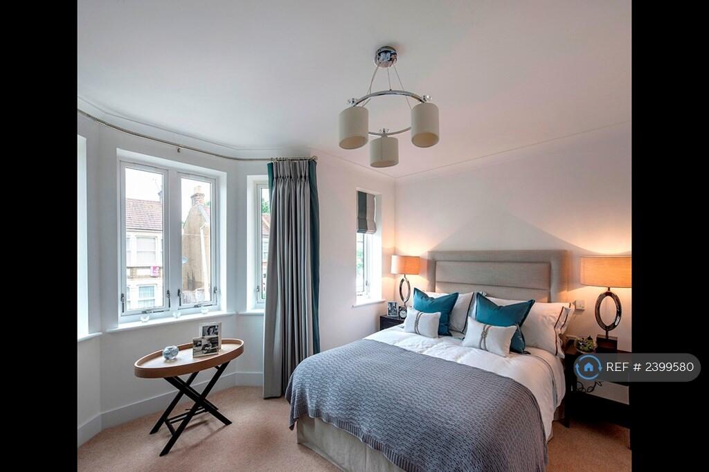 Double Bedroom Example 